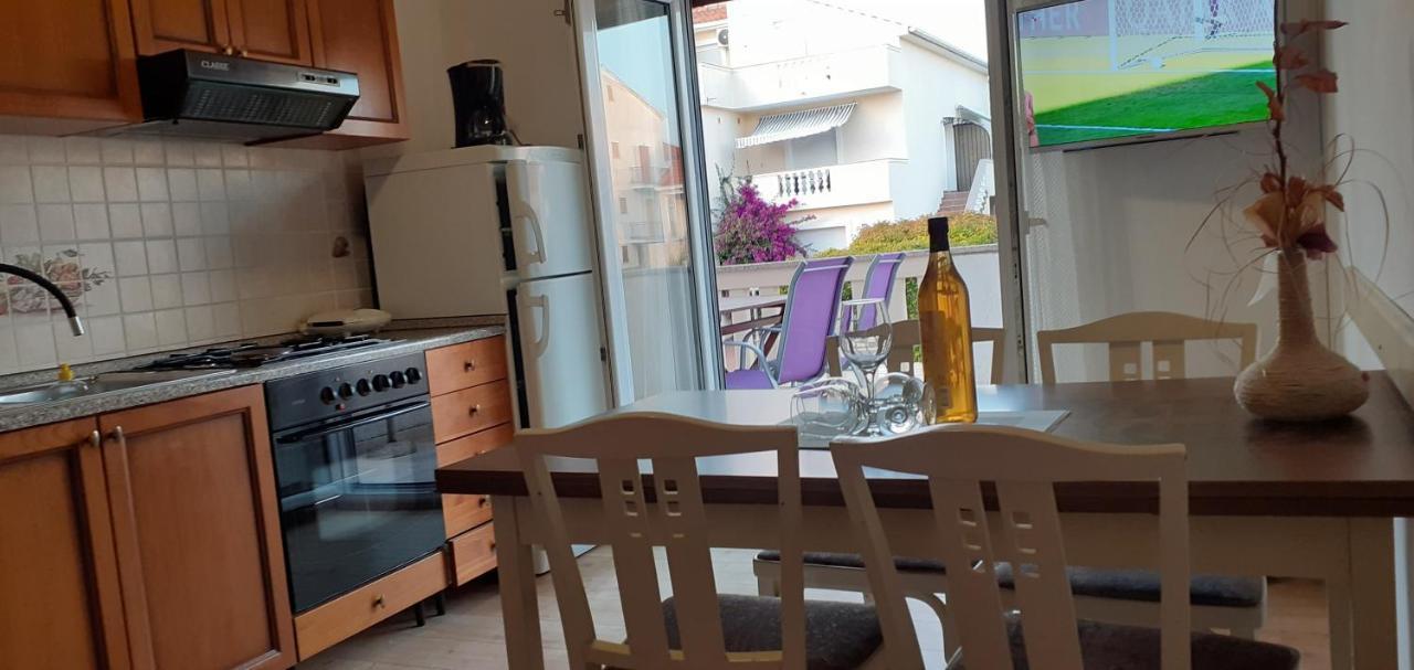 秘玛公寓酒店 扎达尔 外观 照片